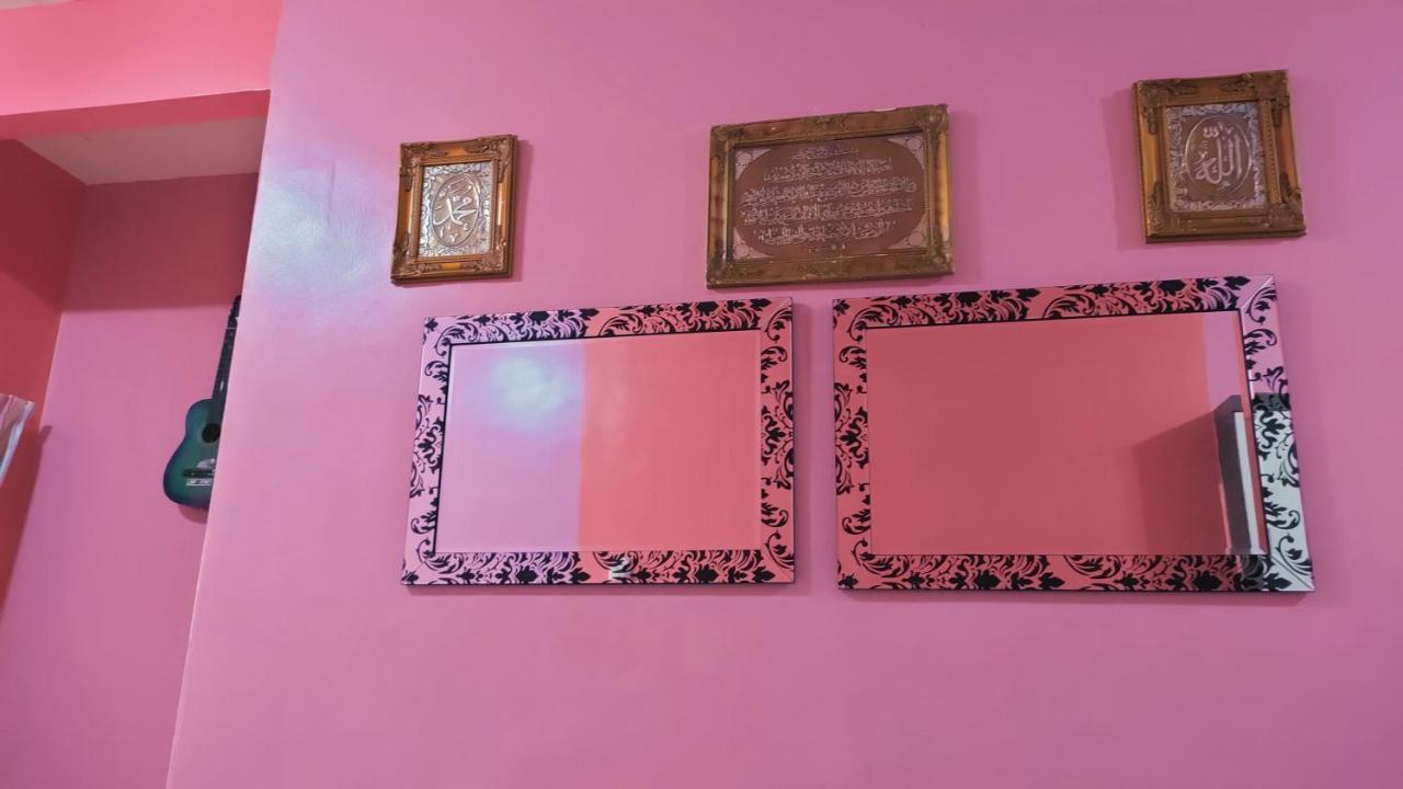 Zulaikha'S Homestay Ulu Tiram Johor Bahru Exteriör bild