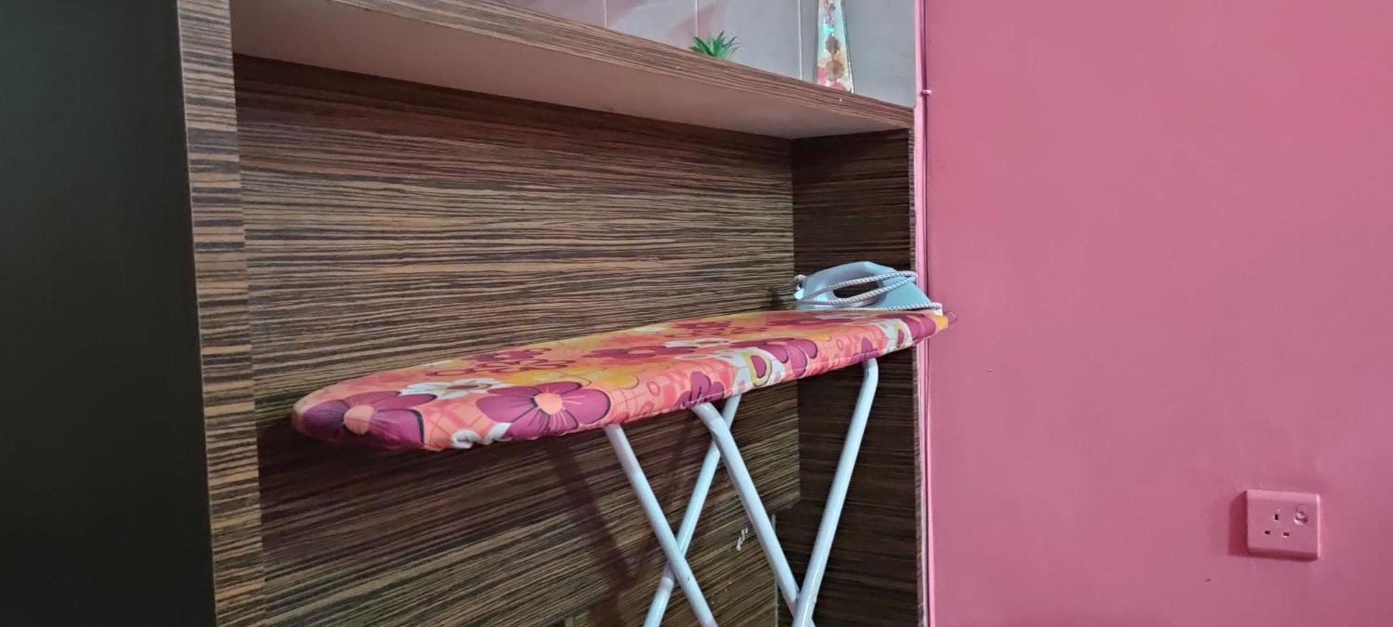 Zulaikha'S Homestay Ulu Tiram Johor Bahru Exteriör bild