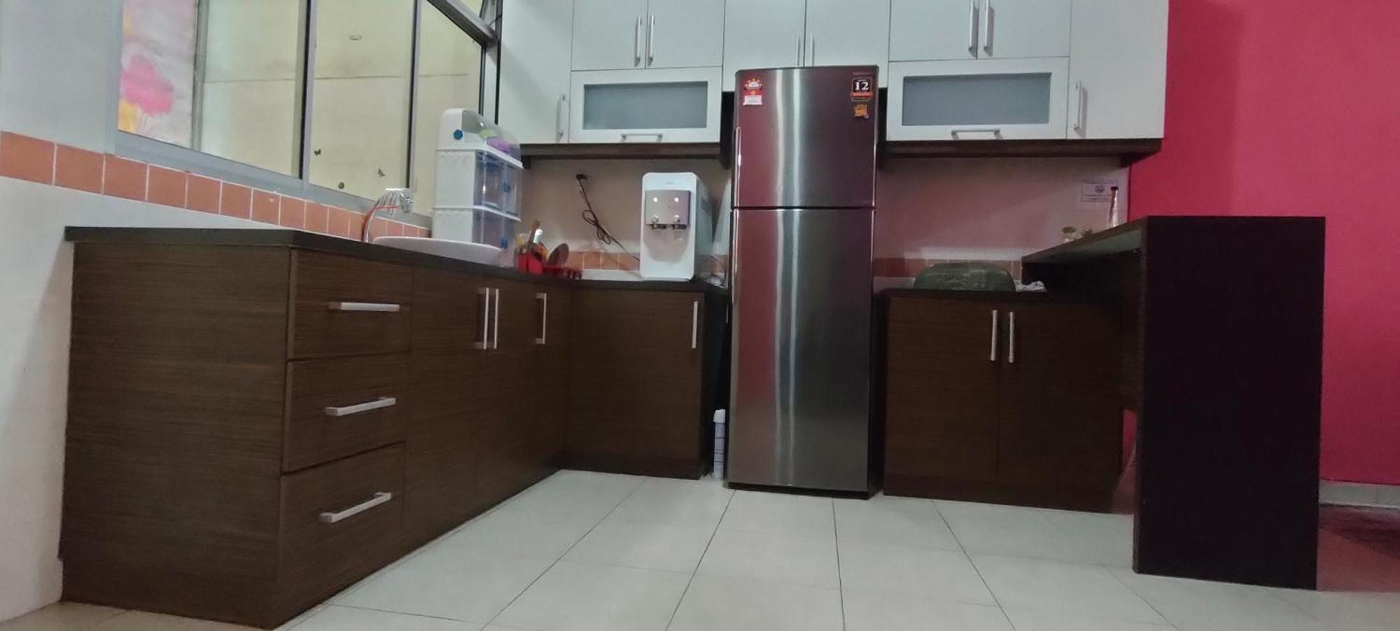 Zulaikha'S Homestay Ulu Tiram Johor Bahru Exteriör bild